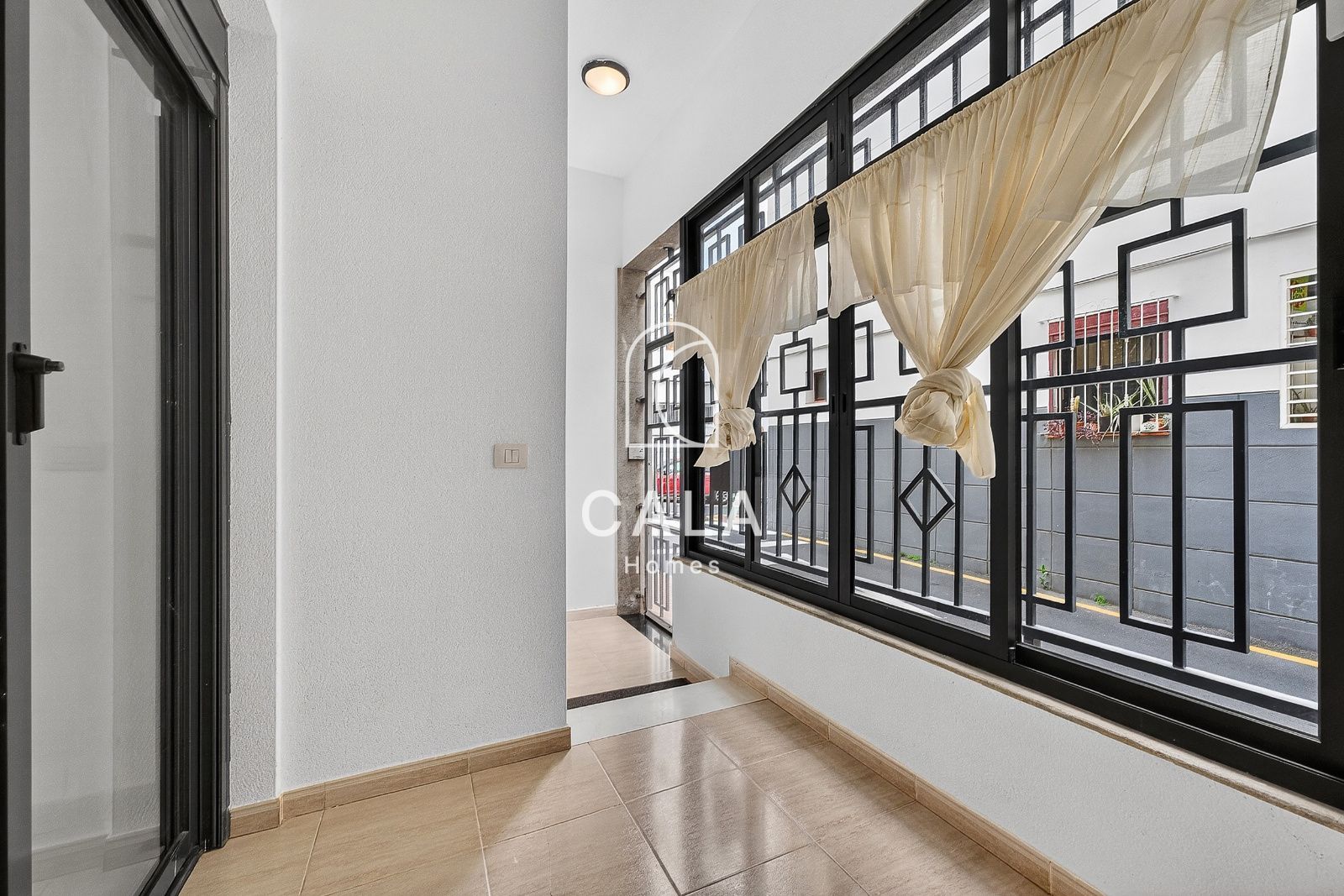2-bedroom apartment with garage and storage room