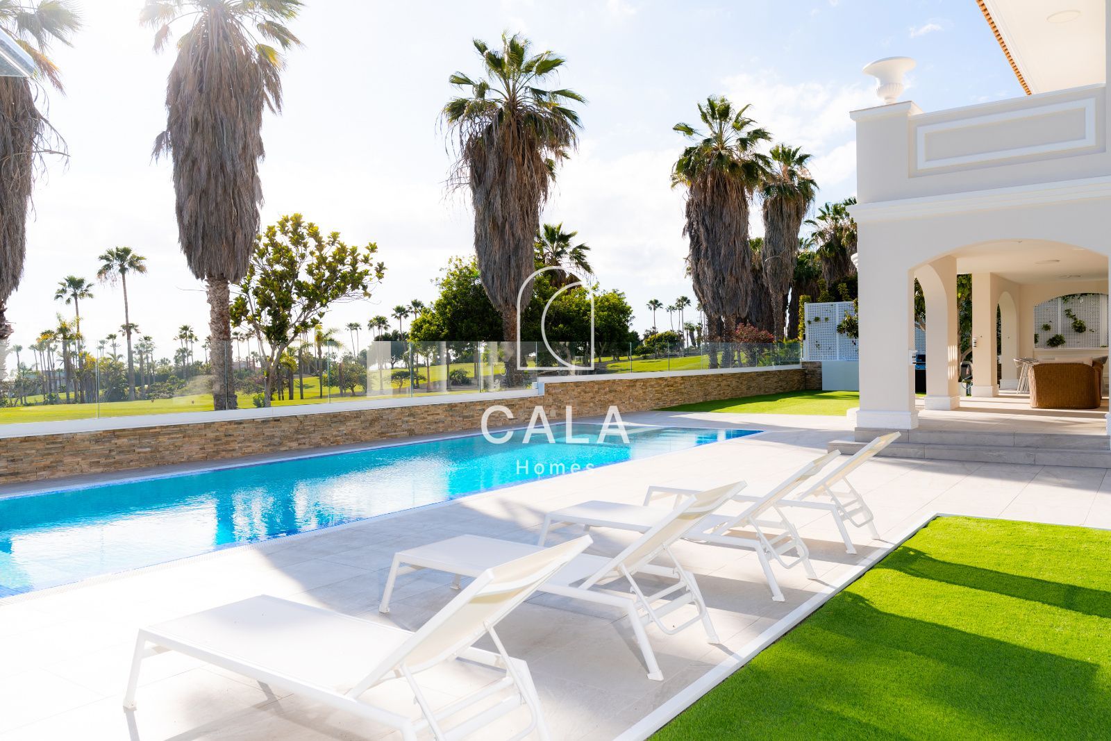 La Caleta: Exclusive Living by the Sea and Golf