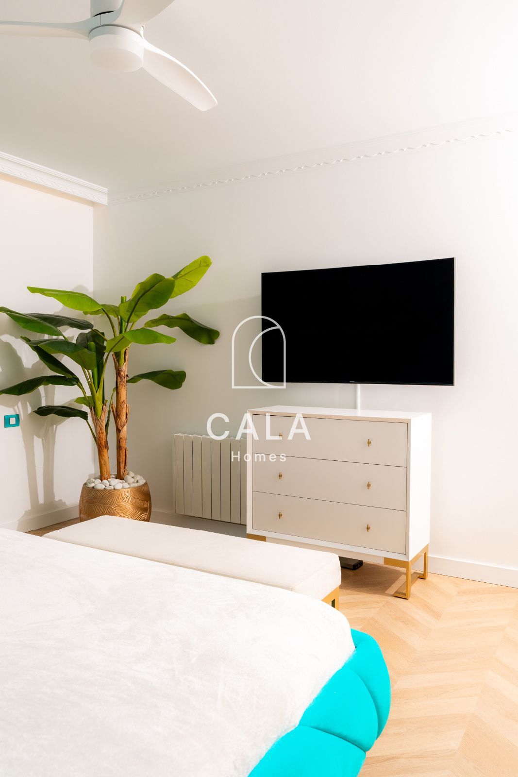 La Caleta: Exclusive Living by the Sea and Golf