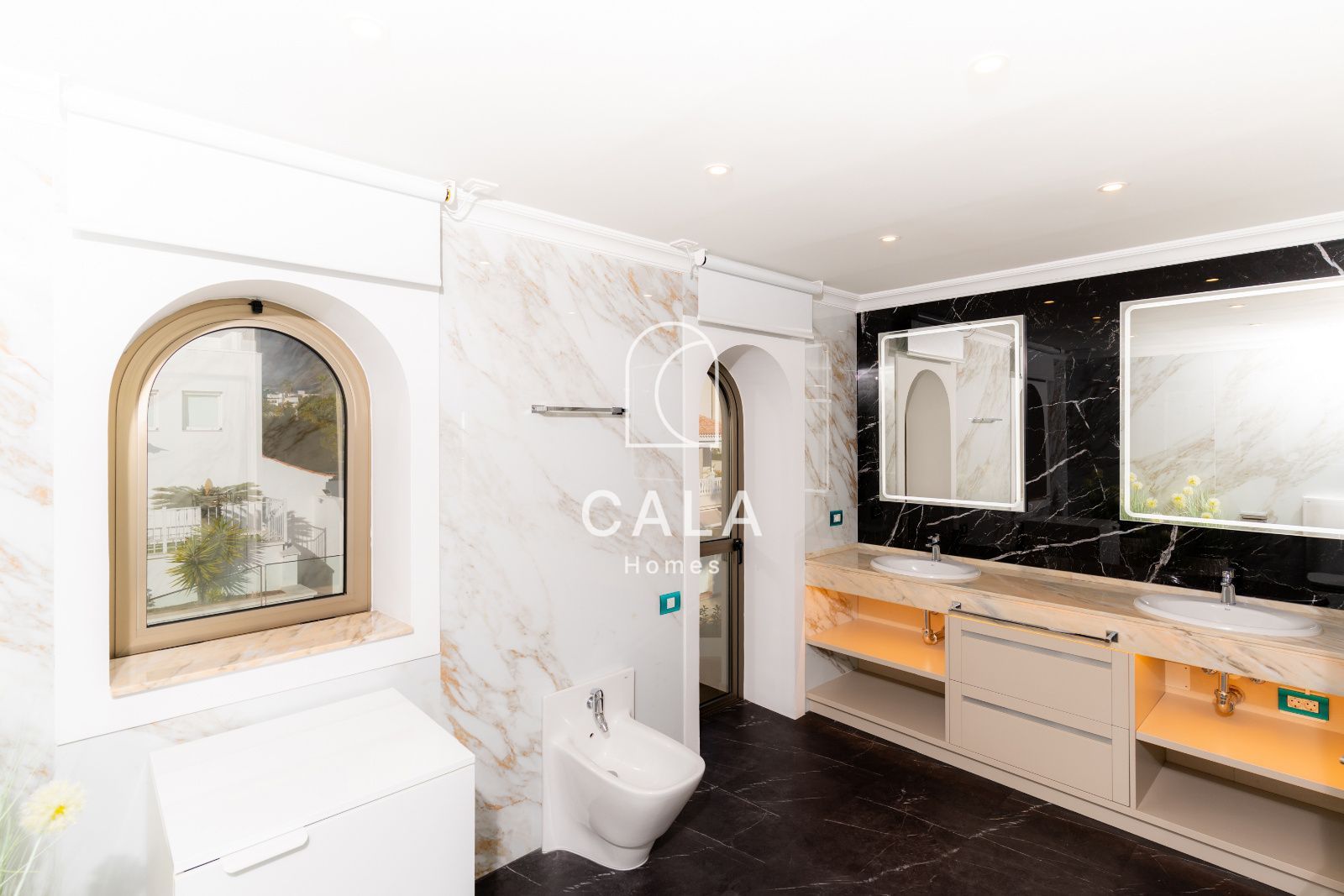 La Caleta: Exclusive Living by the Sea and Golf