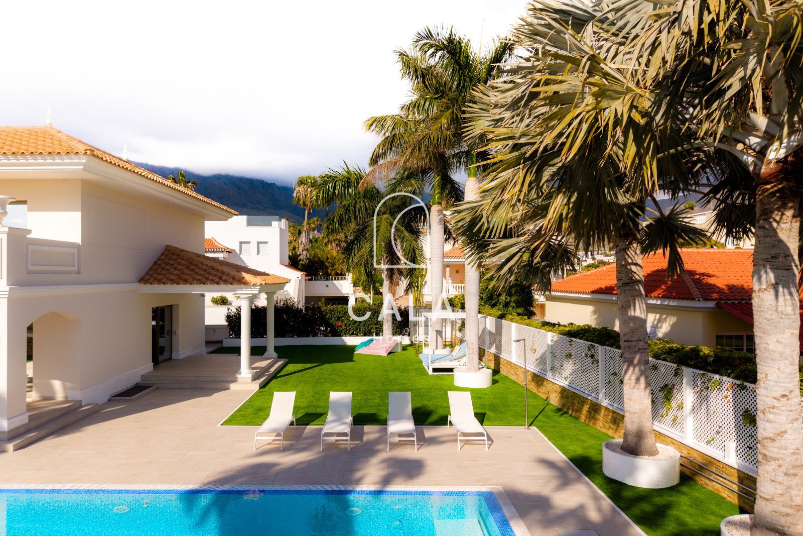 La Caleta: Exclusive Living by the Sea and Golf