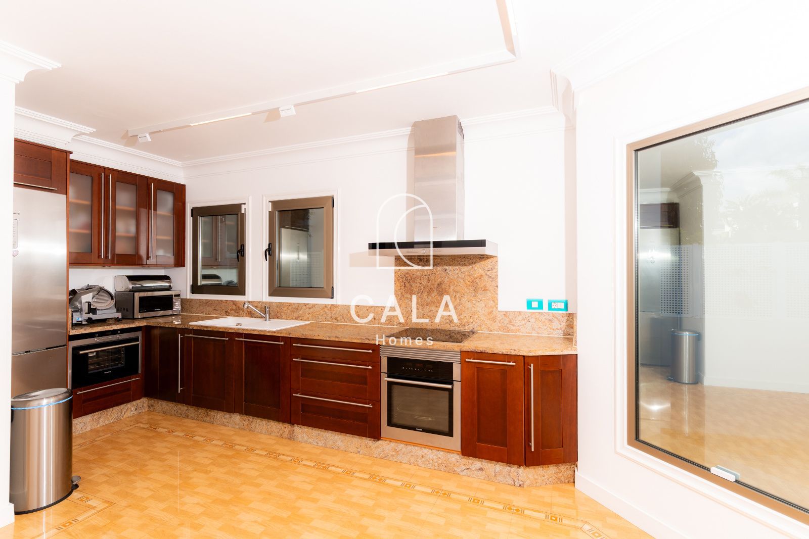 La Caleta: Exclusive Living by the Sea and Golf