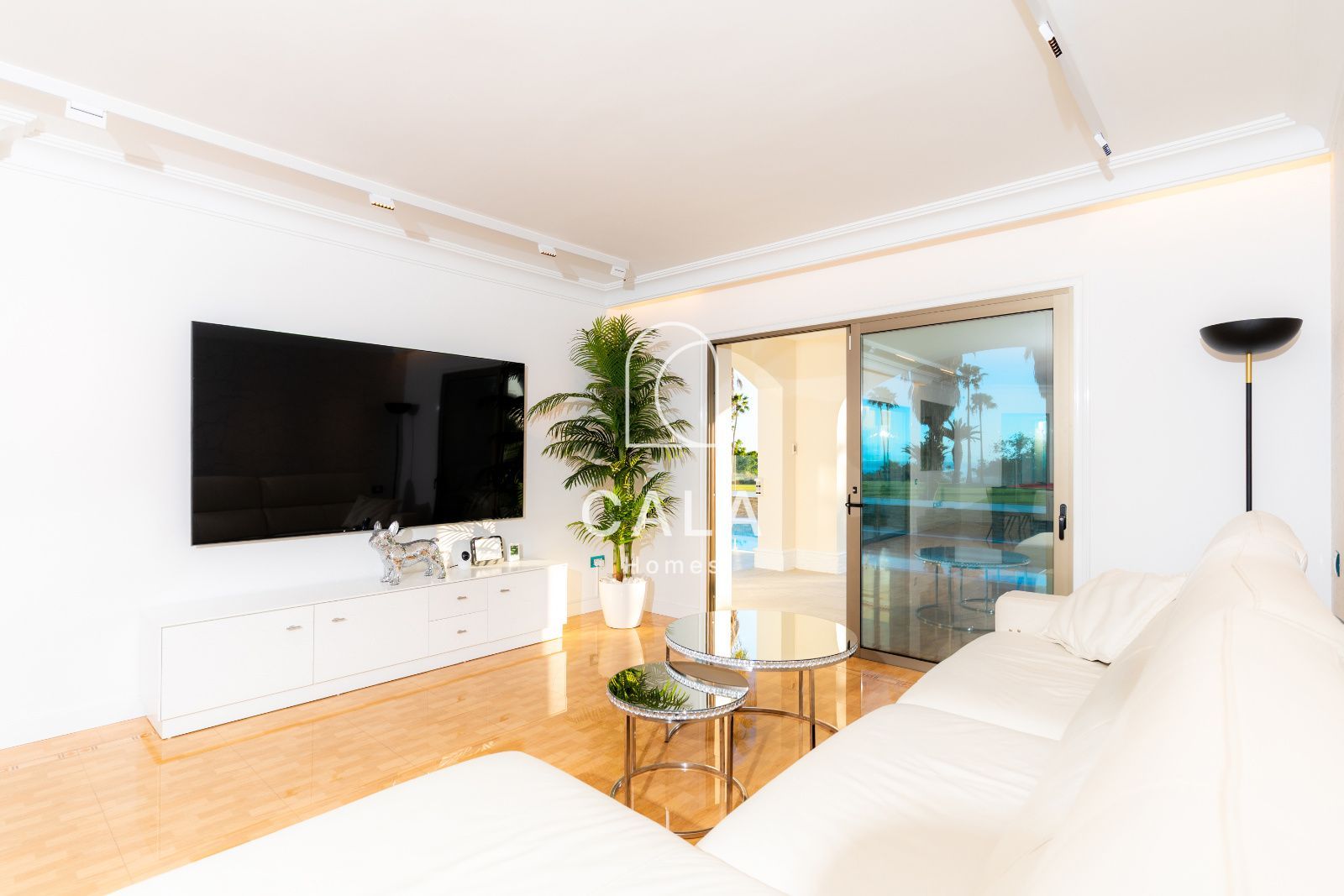 La Caleta: Exclusive Living by the Sea and Golf