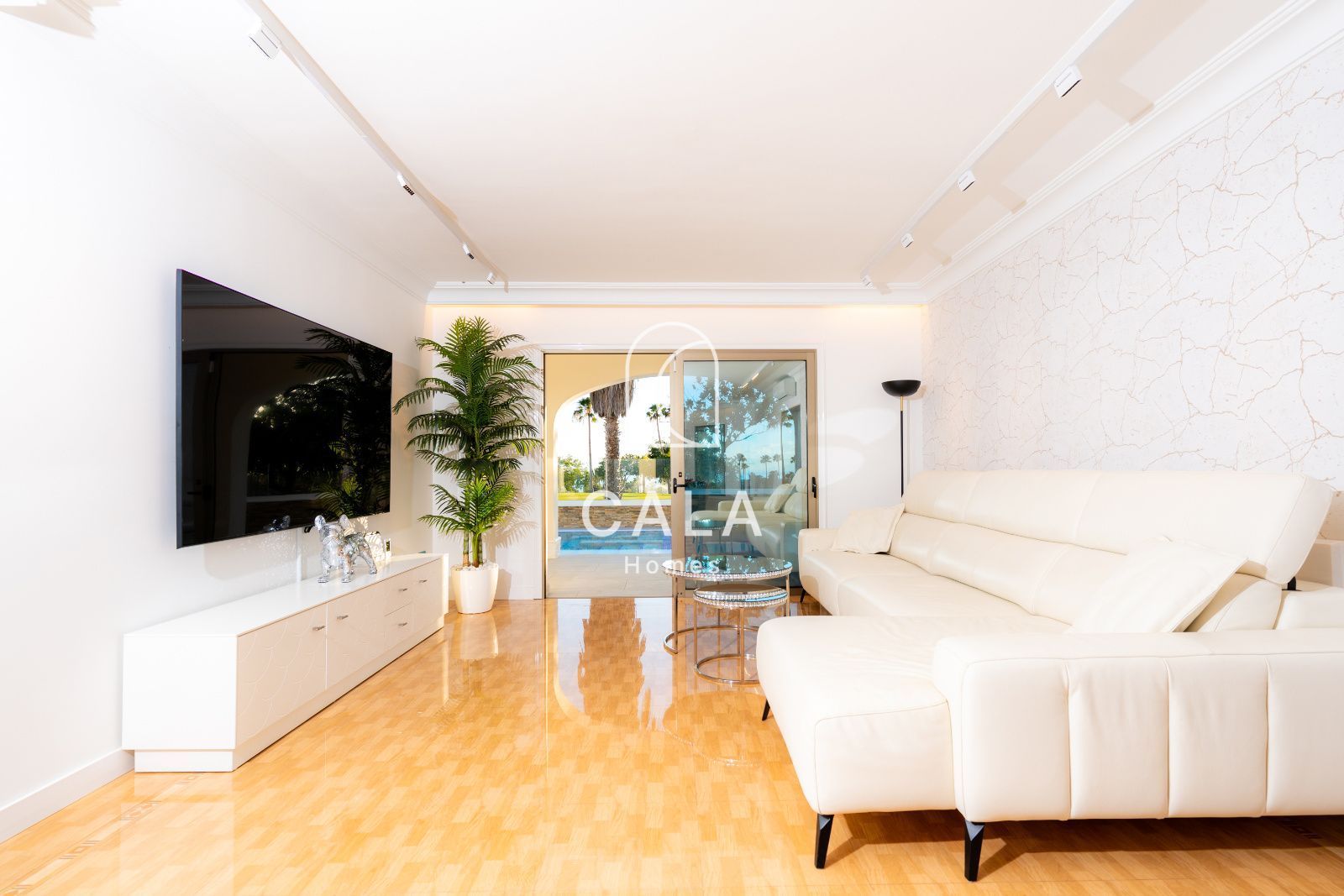 La Caleta: Exclusive Living by the Sea and Golf