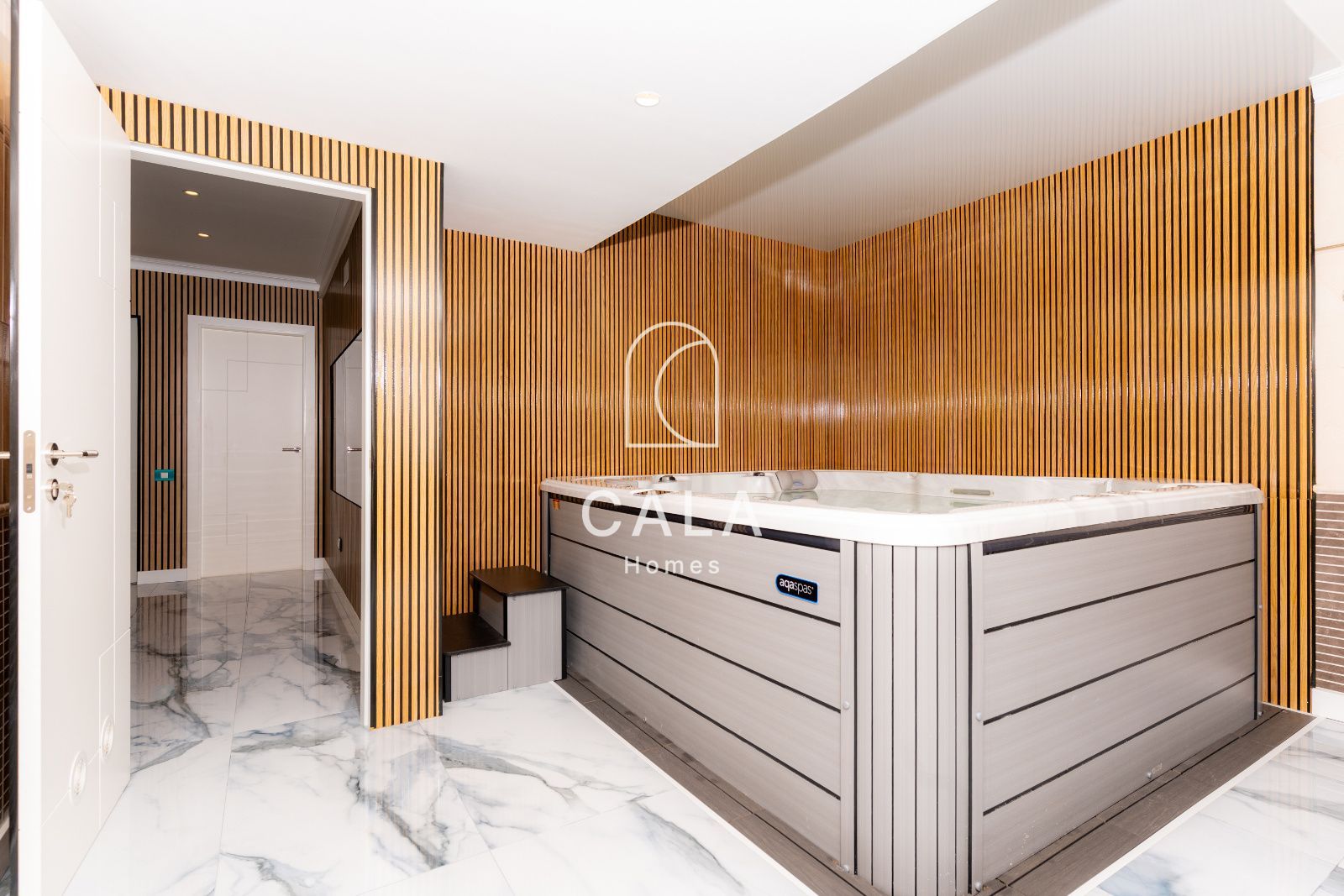 La Caleta: Exclusive Living by the Sea and Golf