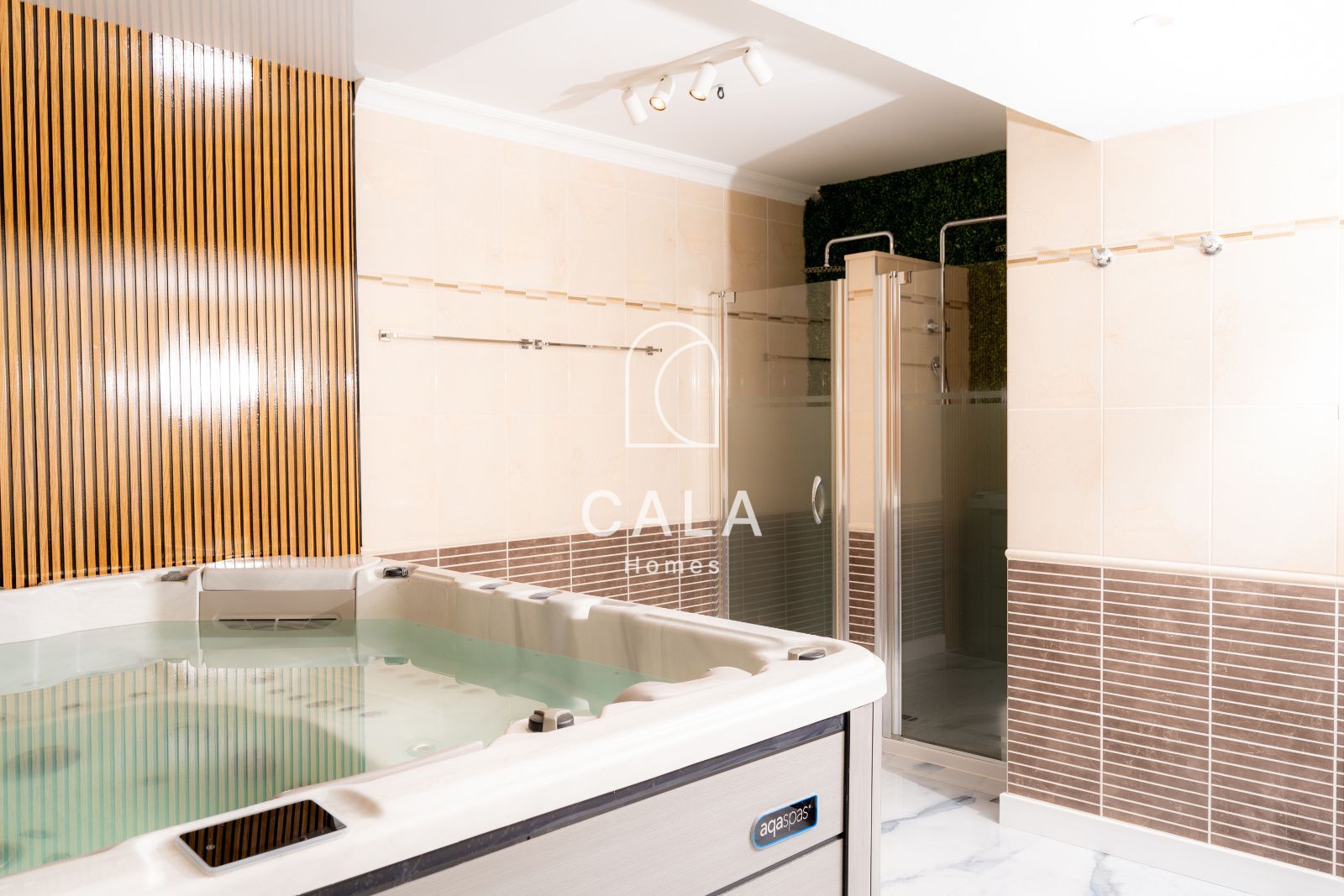 La Caleta: Exclusive Living by the Sea and Golf