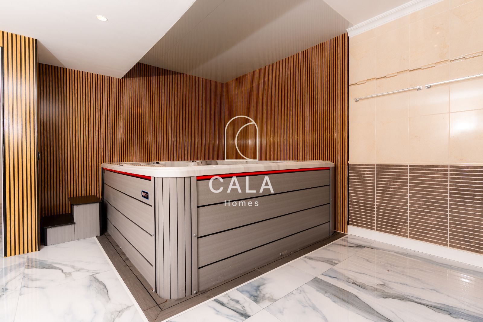 La Caleta: Exclusive Living by the Sea and Golf