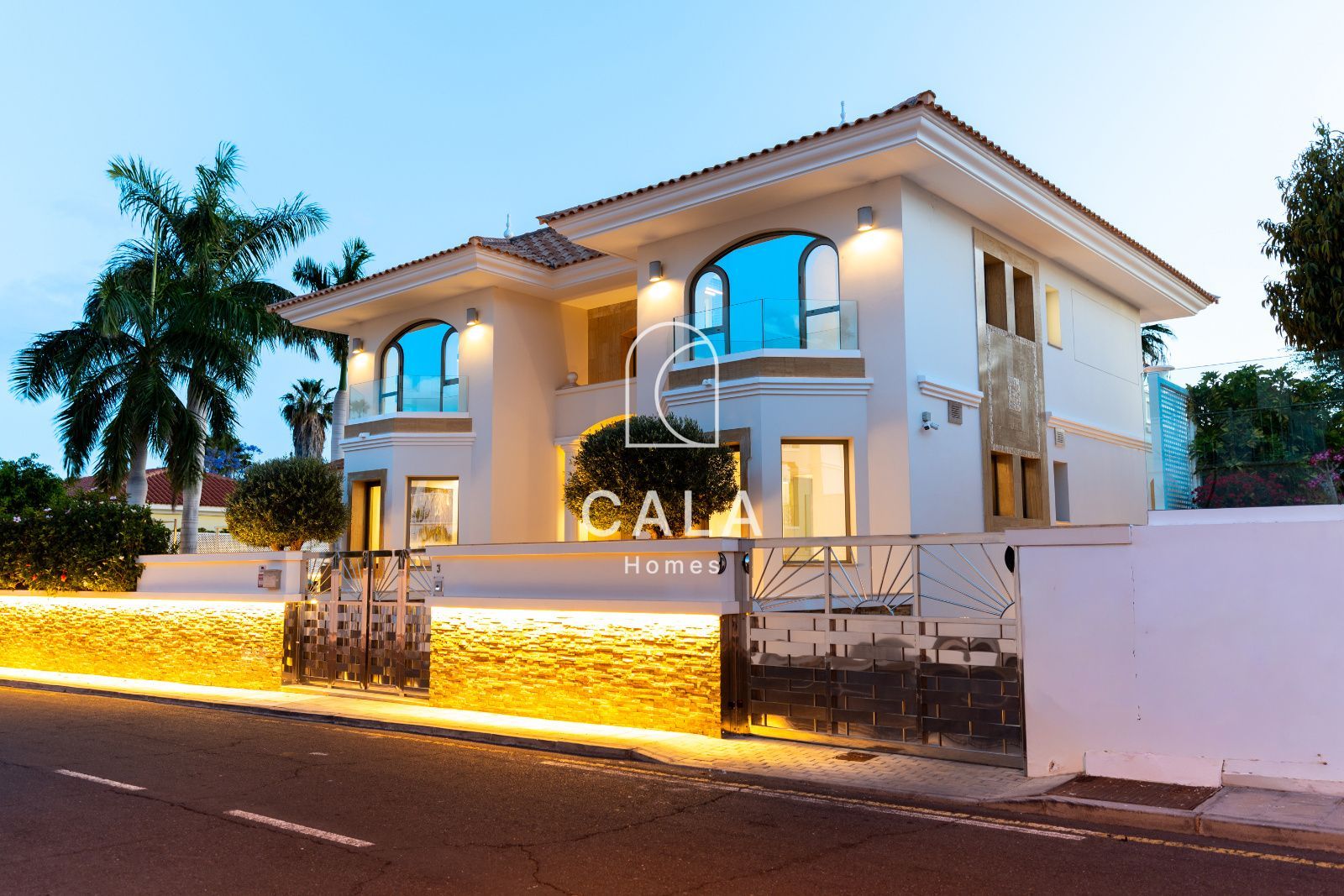 La Caleta: Exclusive Living by the Sea and Golf