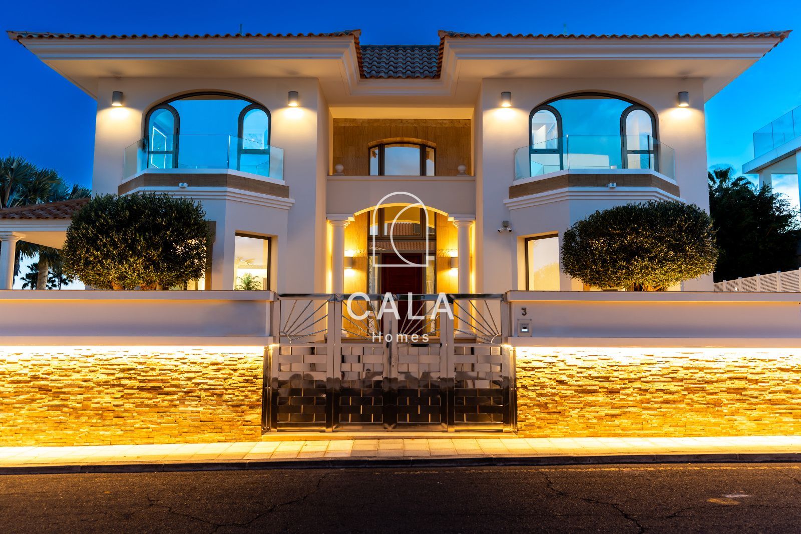 La Caleta: Exclusive Living by the Sea and Golf