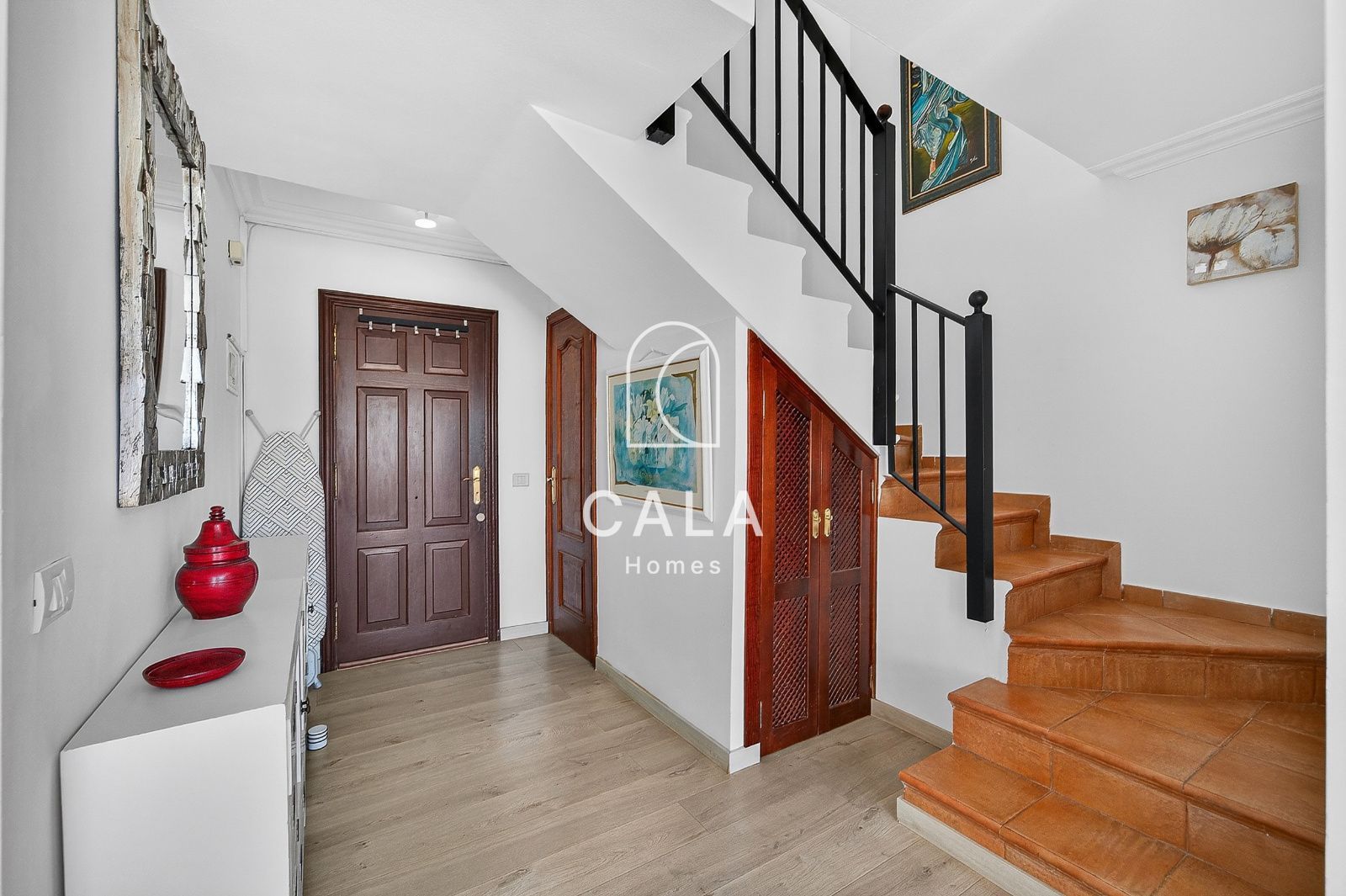 Bright 3 bedroom corner duplex penthouse, frontline to the sea, Callao Salvaje.