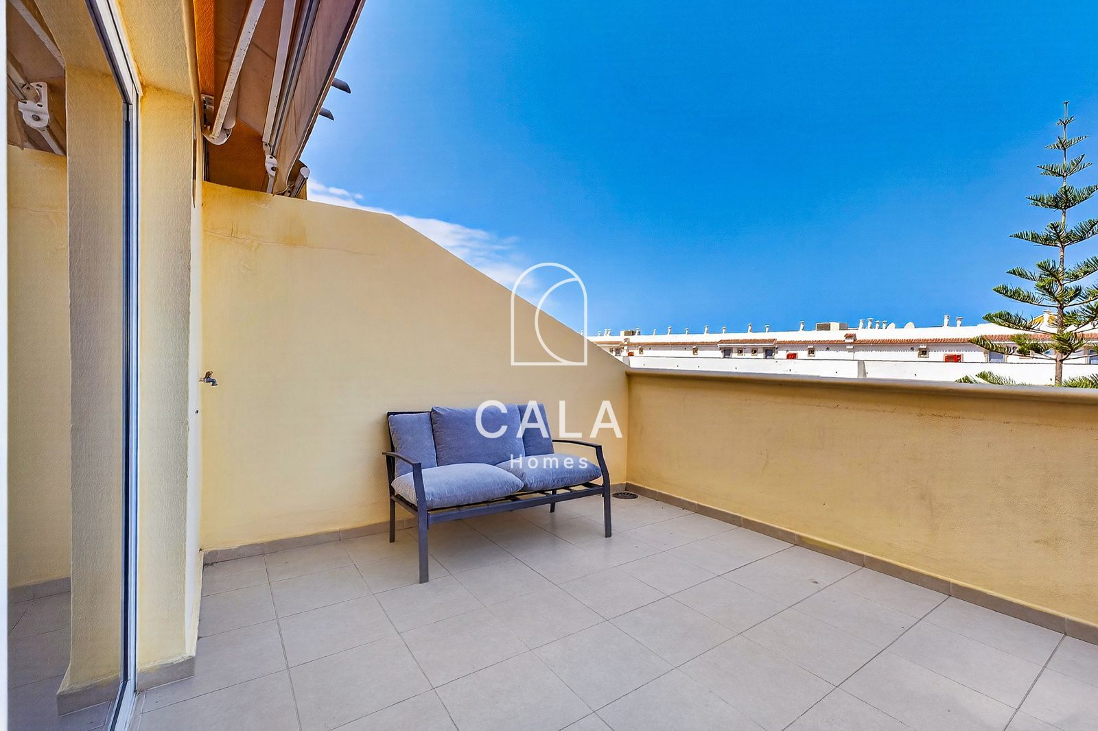 Exclusive 4-bedroom townhouse in a premium location