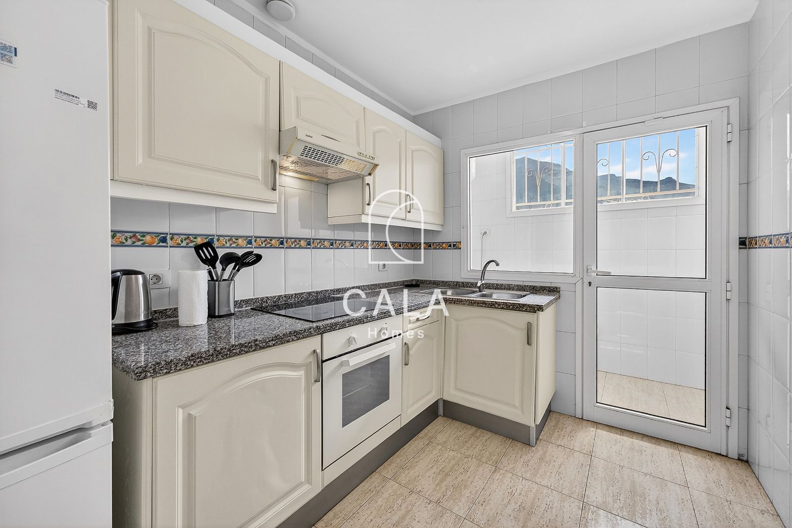 Exclusive 4-bedroom townhouse in a premium location