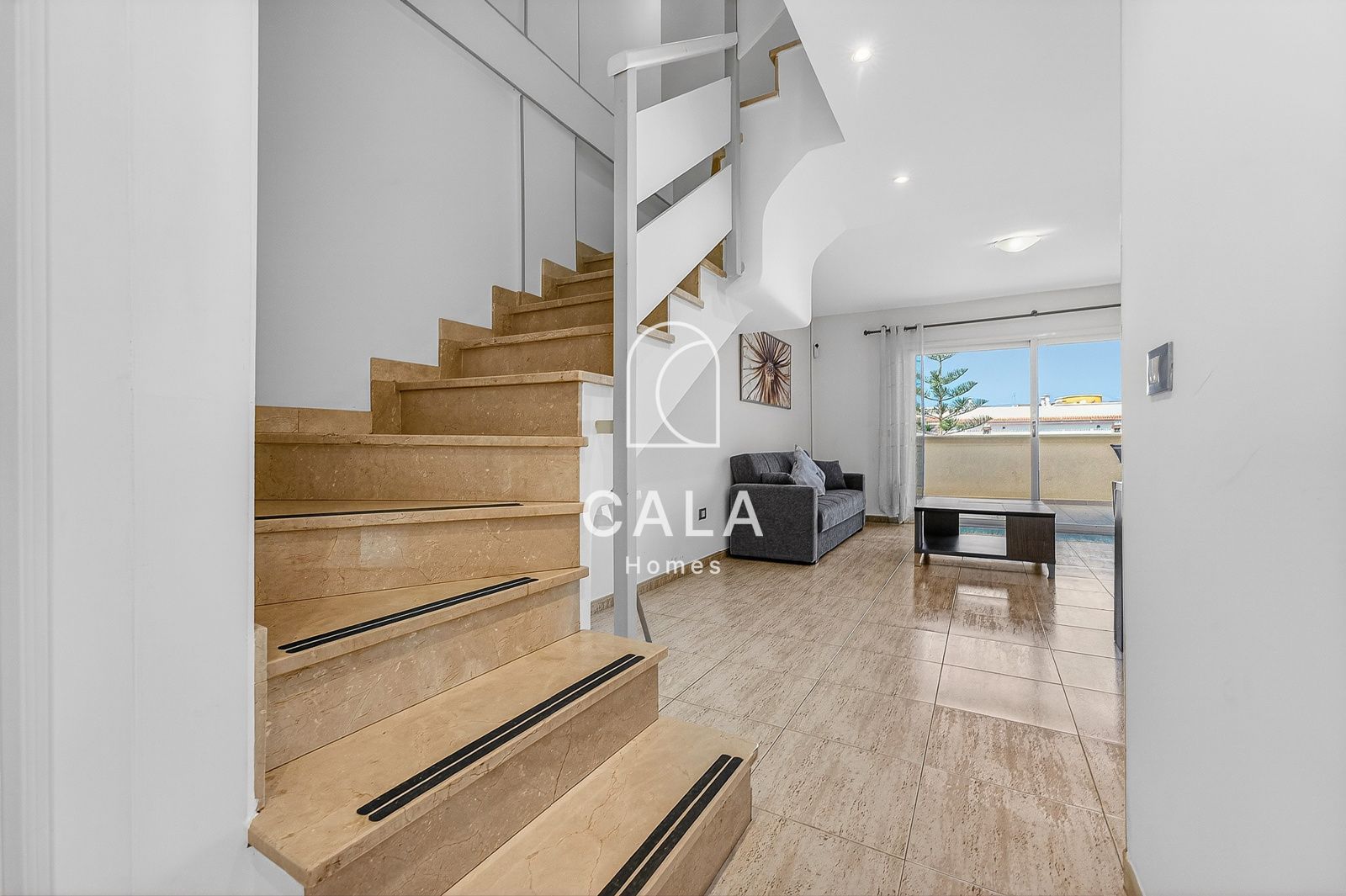 Exclusive 4-bedroom townhouse in a premium location