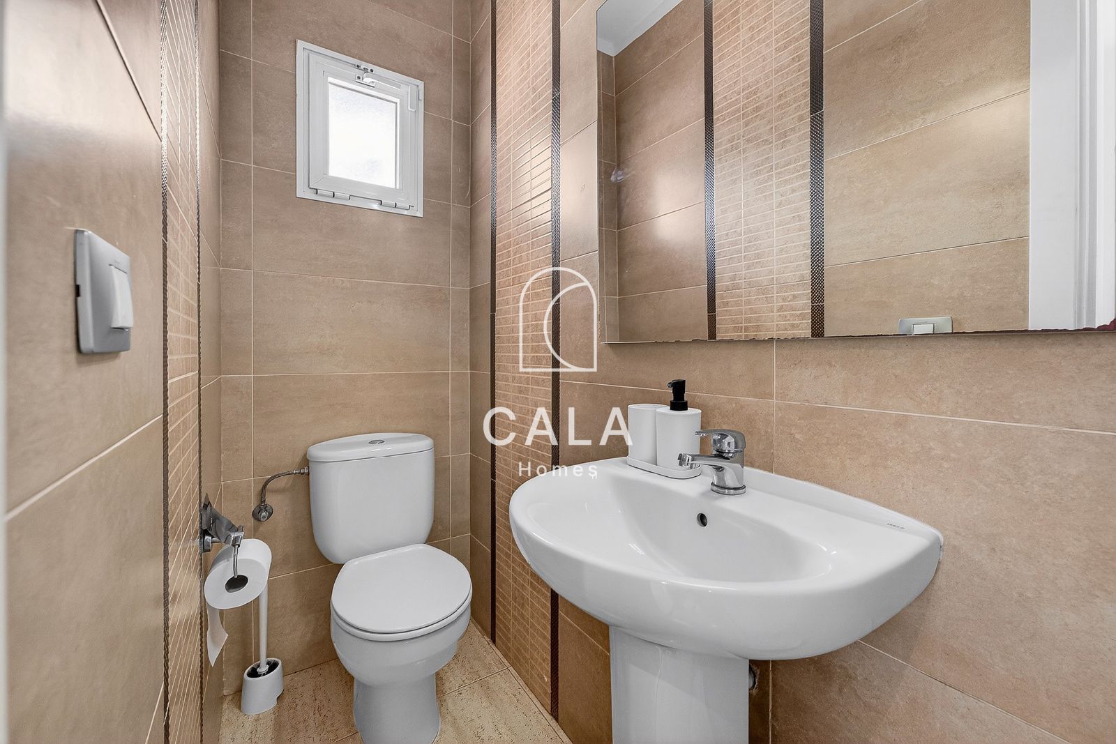 Exclusive 4-bedroom townhouse in a premium location