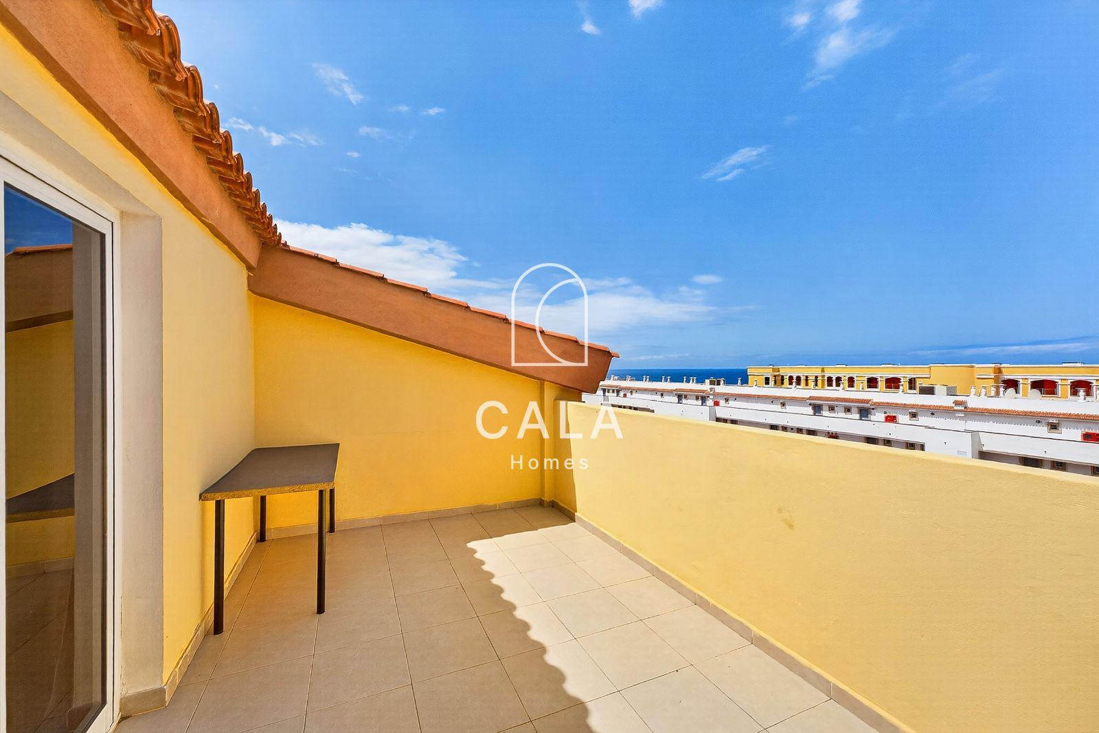 Exclusive 4-bedroom townhouse in a premium location