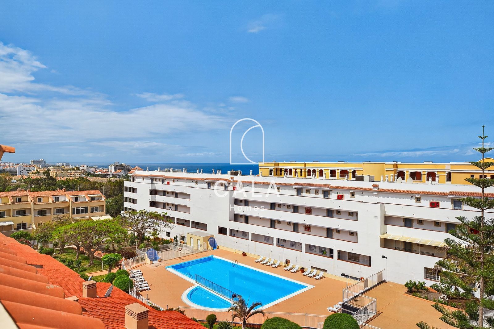 Exclusive 4-bedroom townhouse in a premium location