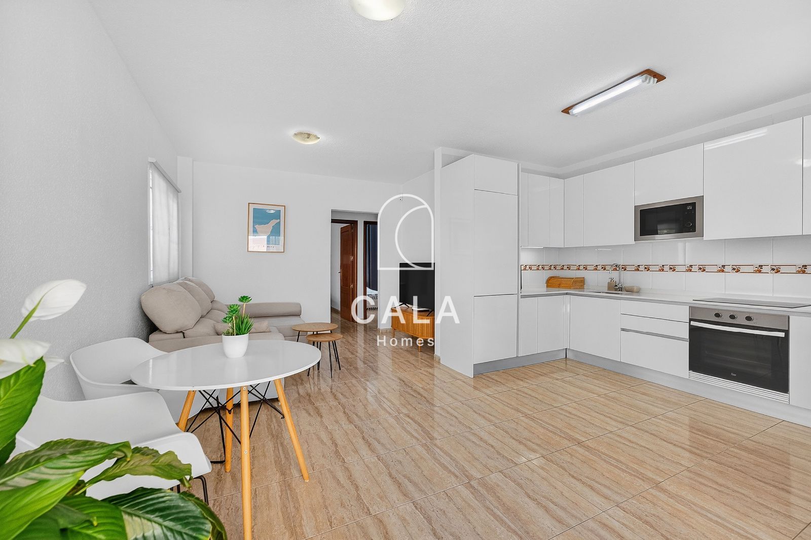 Spacious Ground-Floor Apartment with a 92 m² Terrace in Palm-Mar
