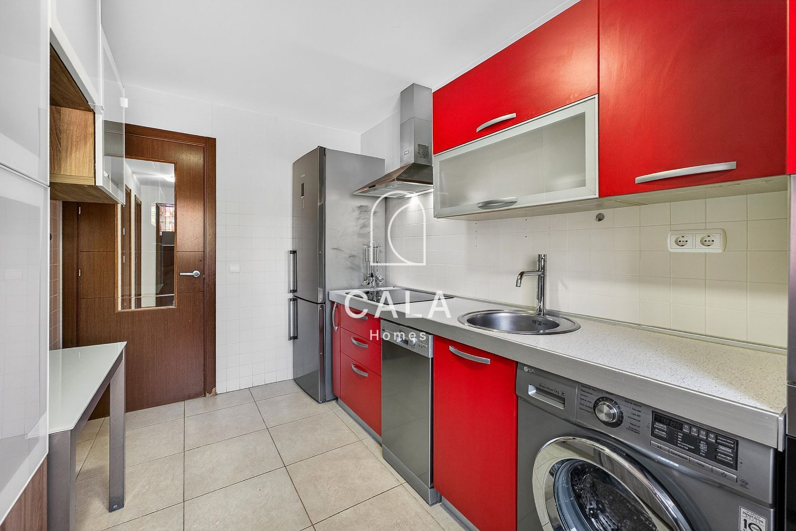 Palm-Mar: Spacious Ground Floor Apartment with Large Terrace