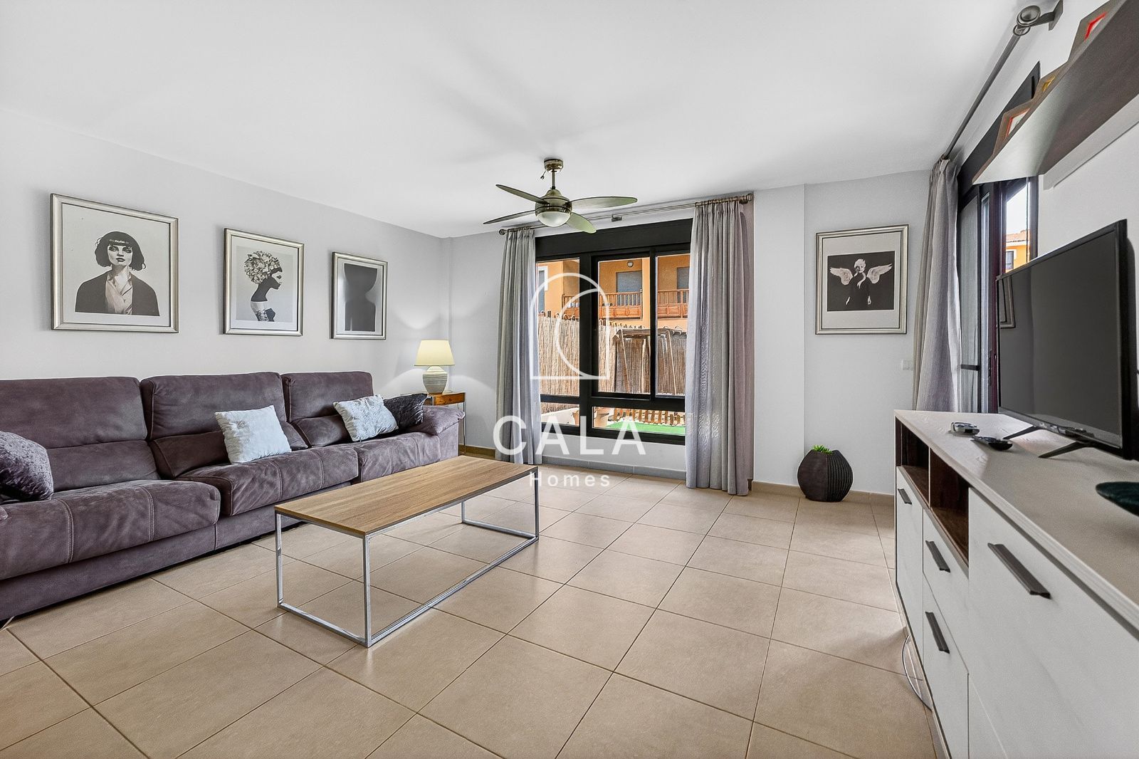 Palm-Mar: Spacious Ground Floor Apartment with Large Terrace