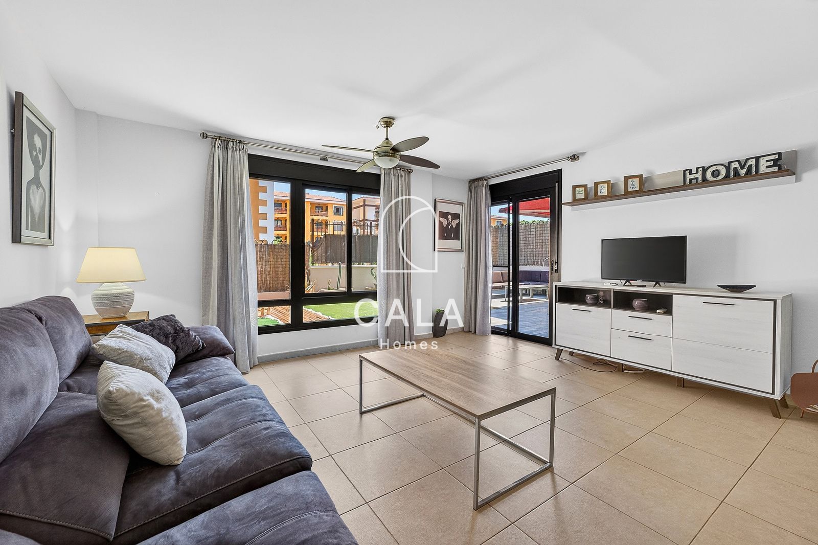 Palm-Mar: Spacious Ground Floor Apartment with Large Terrace