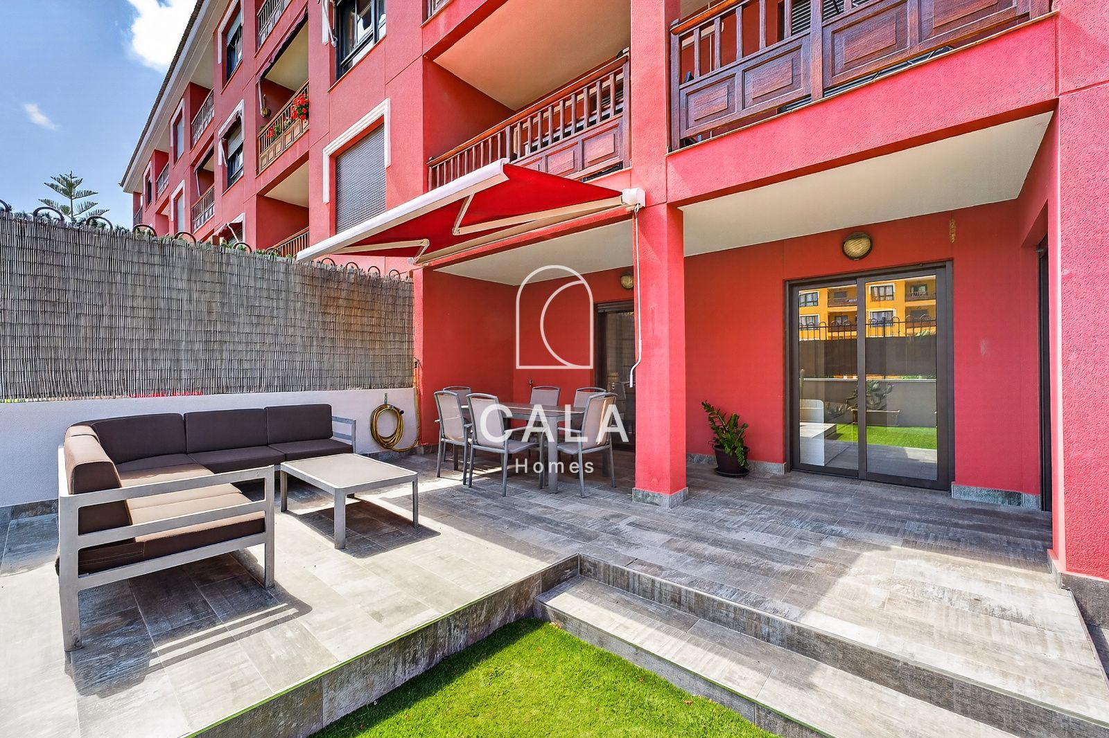 Palm-Mar: Spacious Ground Floor Apartment with Large Terrace
