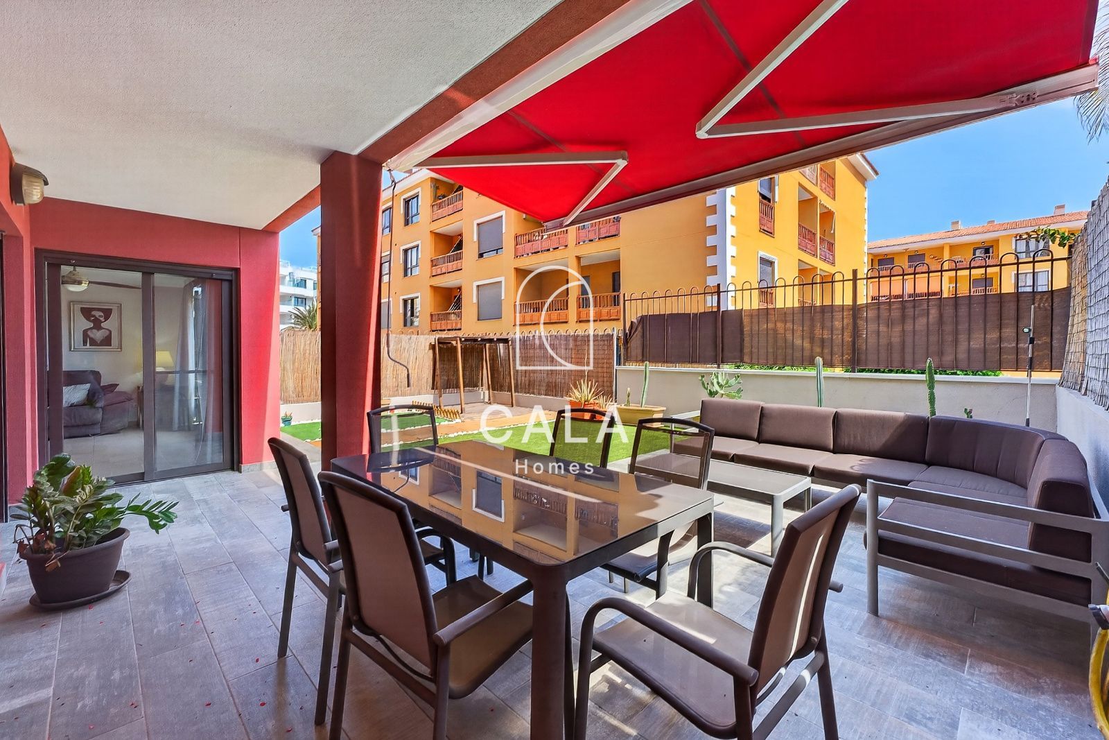 Palm-Mar: Spacious Ground Floor Apartment with Large Terrace