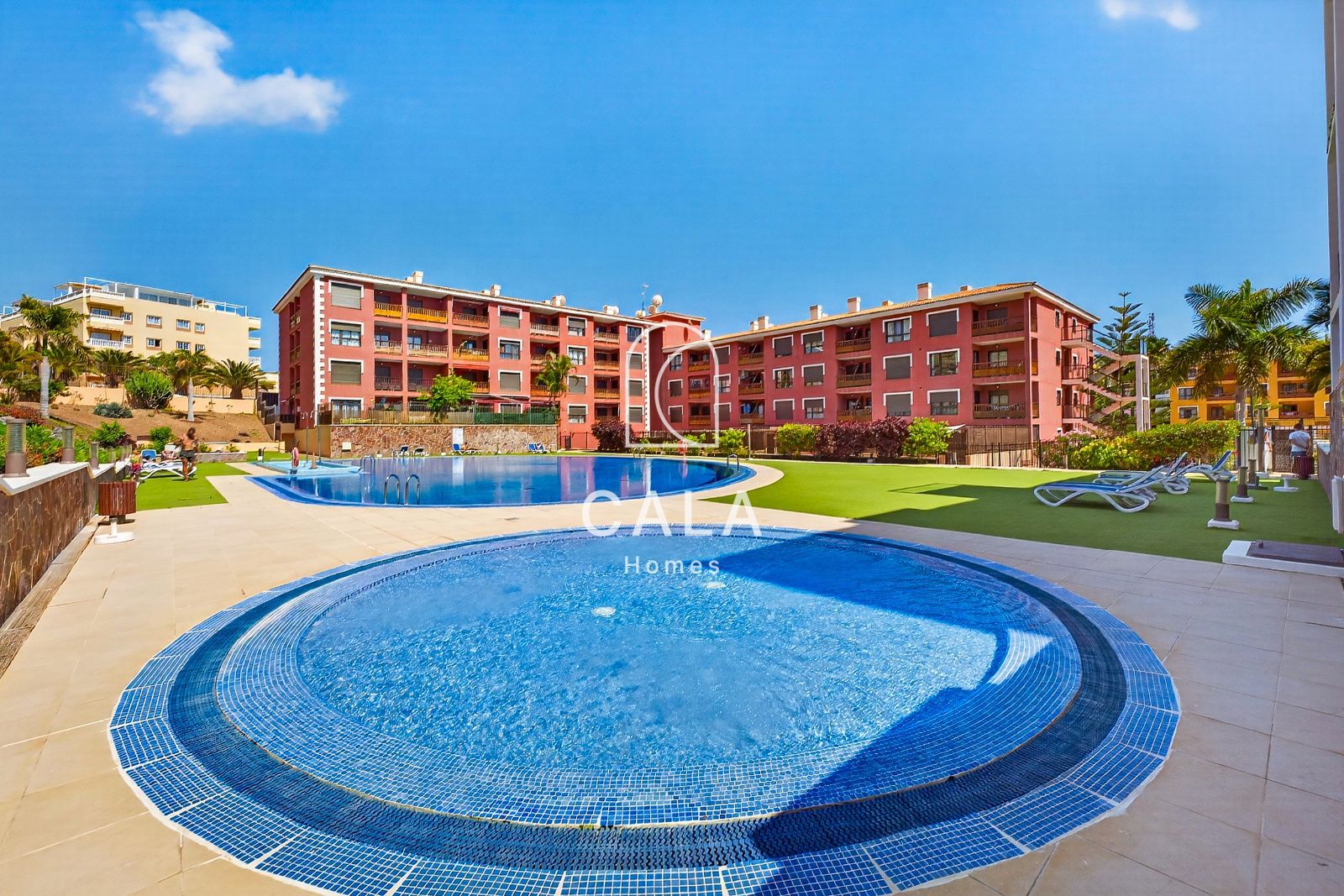 Palm-Mar: Spacious Ground Floor Apartment with Large Terrace
