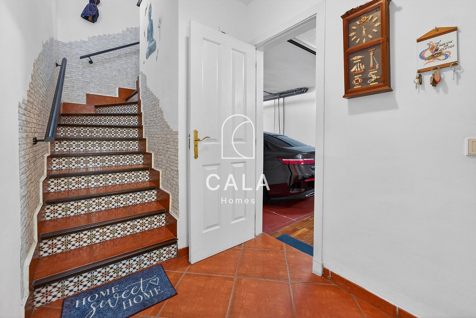 Spacious 3 Bedroom Townhouse with Attic and Private Garage in Los Olivos, Adeje.