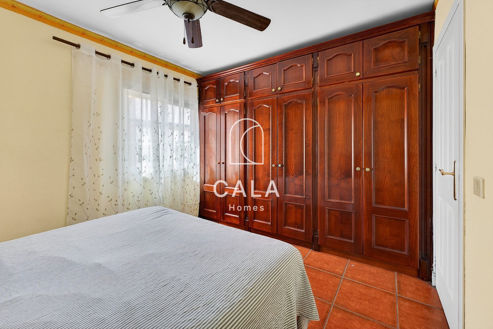 Spacious 3 Bedroom Townhouse with Attic and Private Garage in Los Olivos, Adeje.