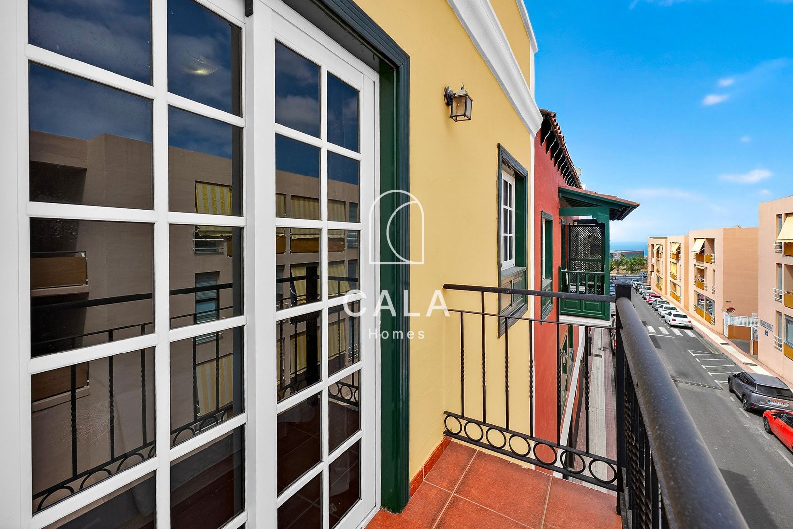Spacious 3 Bedroom Townhouse with Attic and Private Garage in Los Olivos, Adeje.