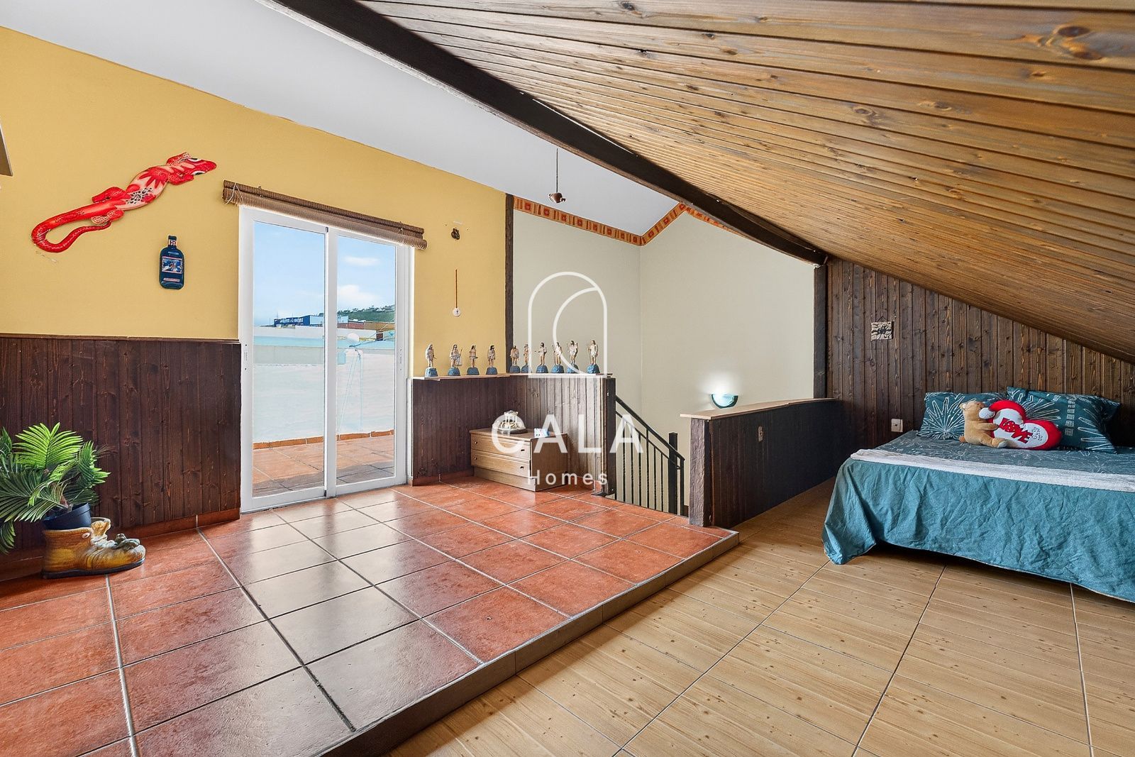 Spacious 3 Bedroom Townhouse with Attic and Private Garage in Los Olivos, Adeje.