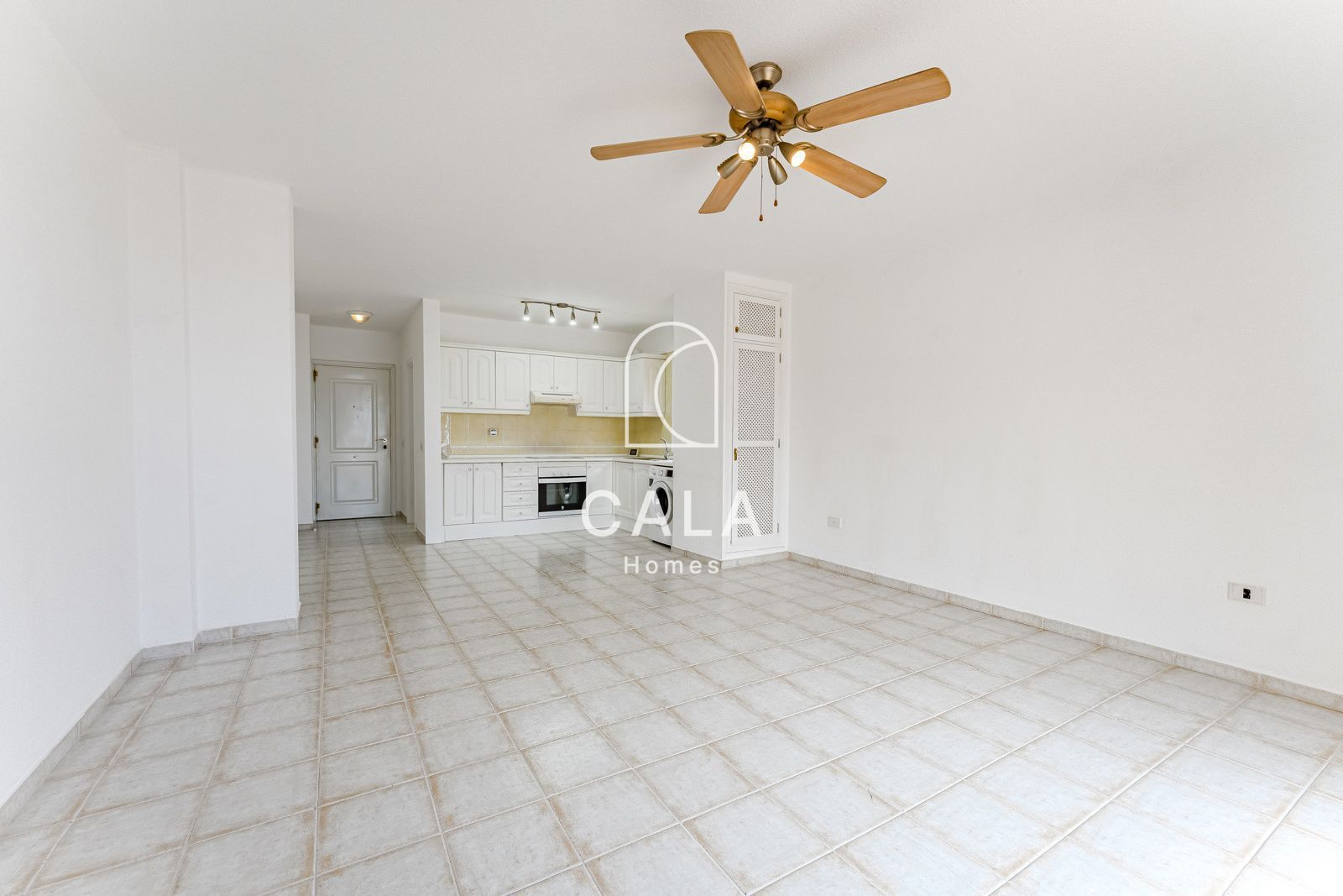 Apartamento en ubicación premium en Costa Adeje con vistas panorámicas al océano