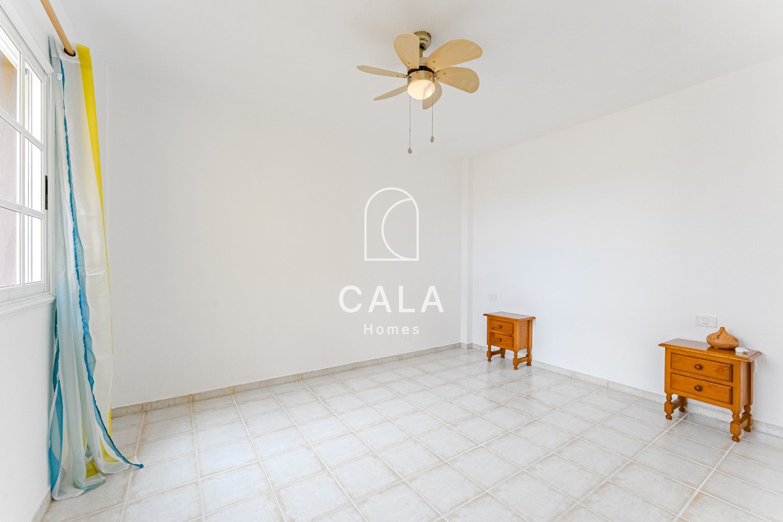 Apartamento en ubicación premium en Costa Adeje con vistas panorámicas al océano