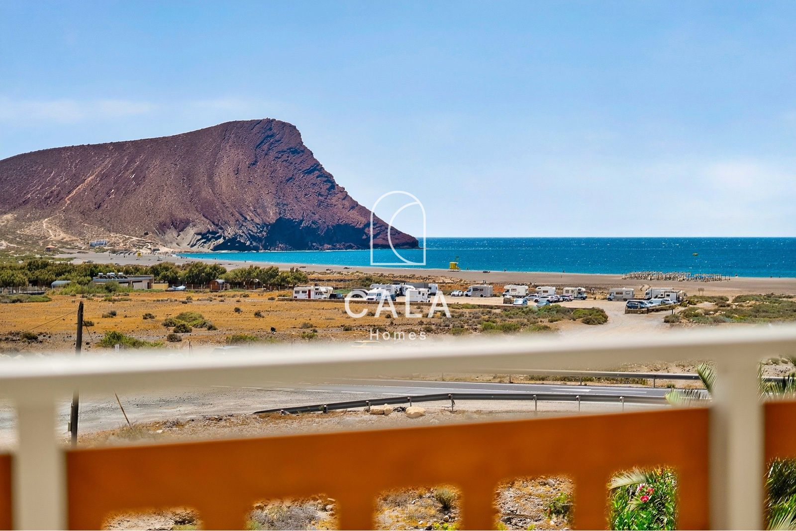 Semi-detached townhouse in La Tejita Beach