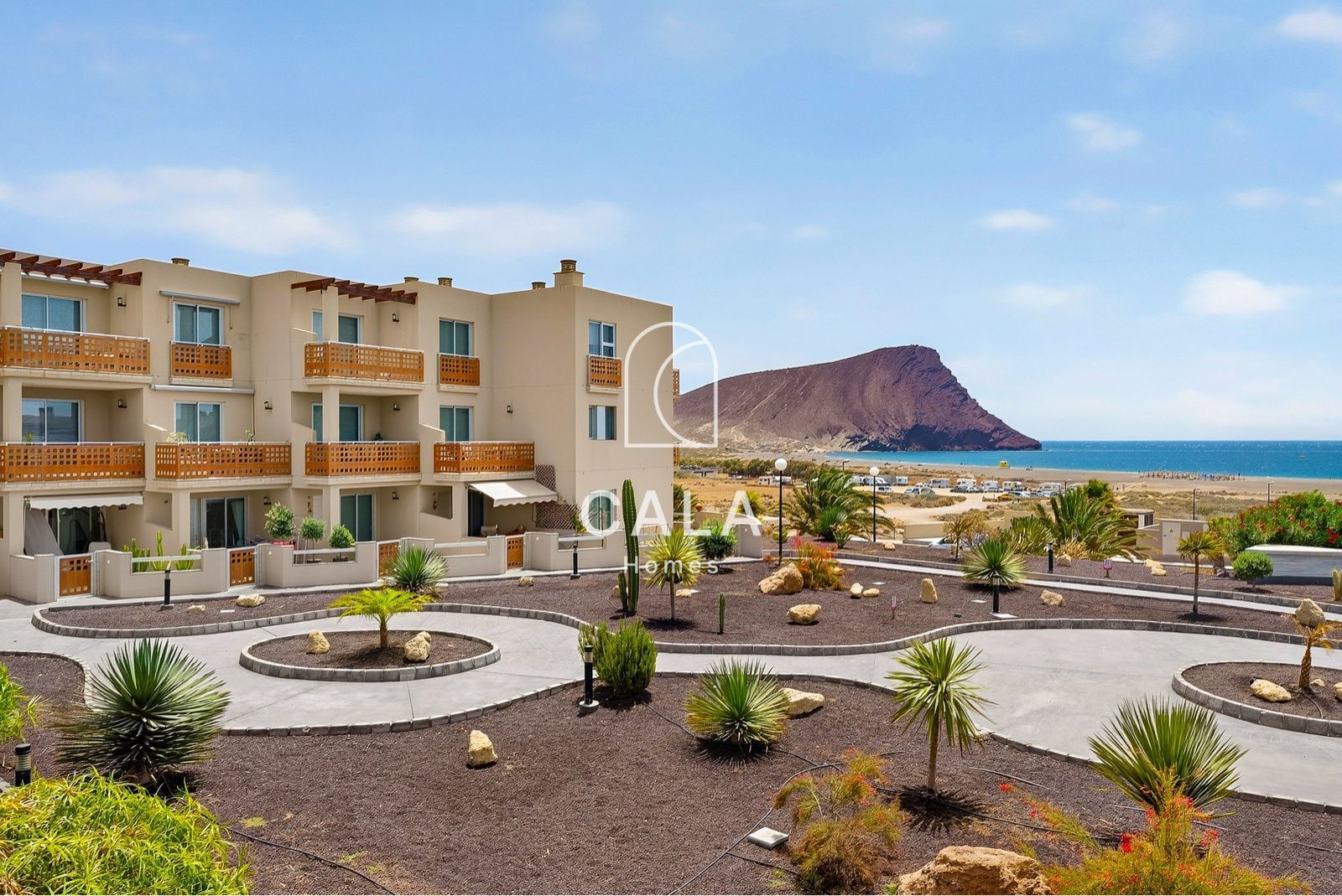 Semi-detached townhouse in La Tejita Beach