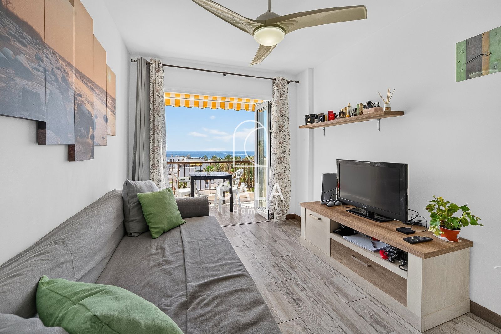 One bedroom apartment with front line ocean views in El Dorado, Playa de Las Américas.