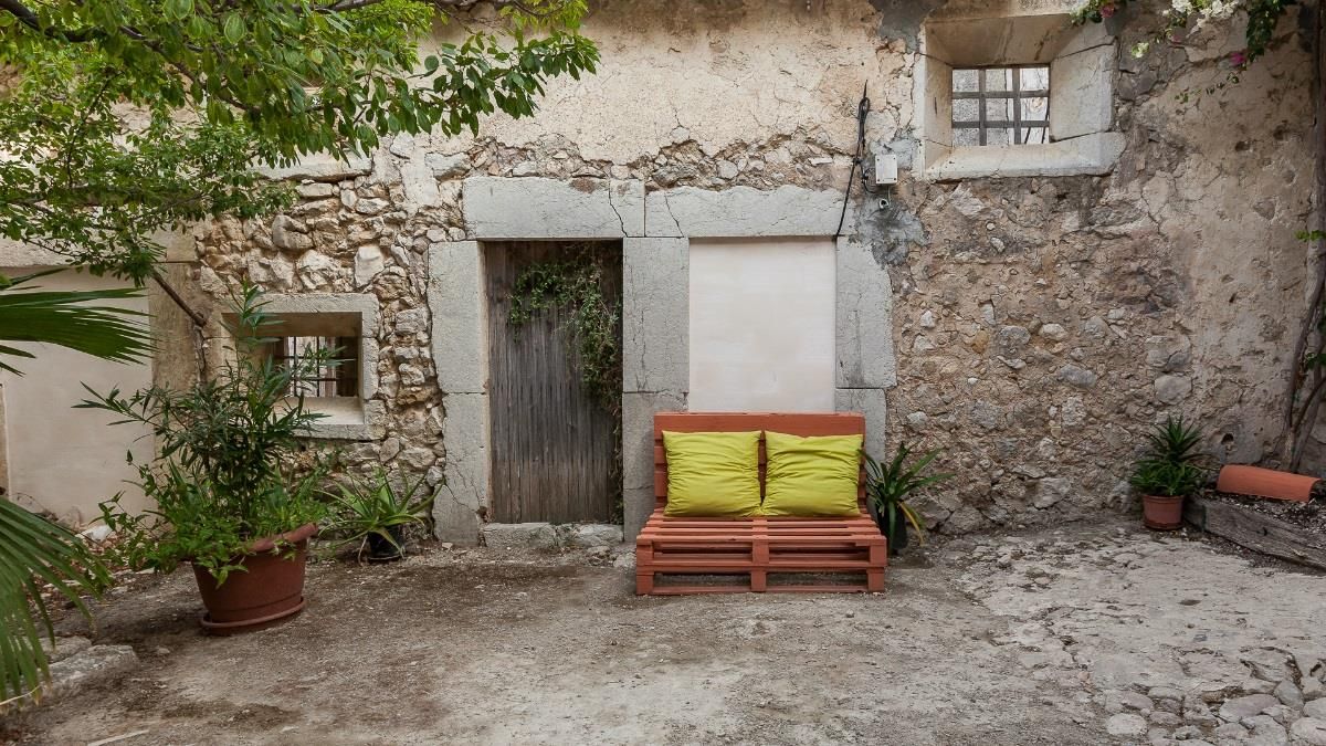 Casa en Moscari para reformar con vistas y jardín
