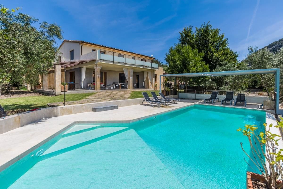 Finca de 455m2 en las afueras de Pollensa