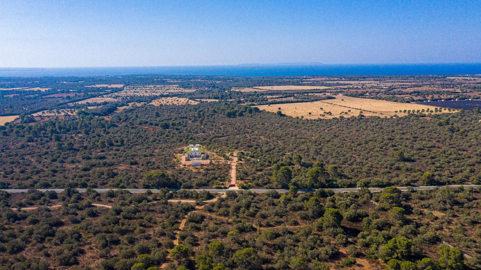 Terreno de 230.000 m2 en Llucmajor con proyecto y vistas al mar