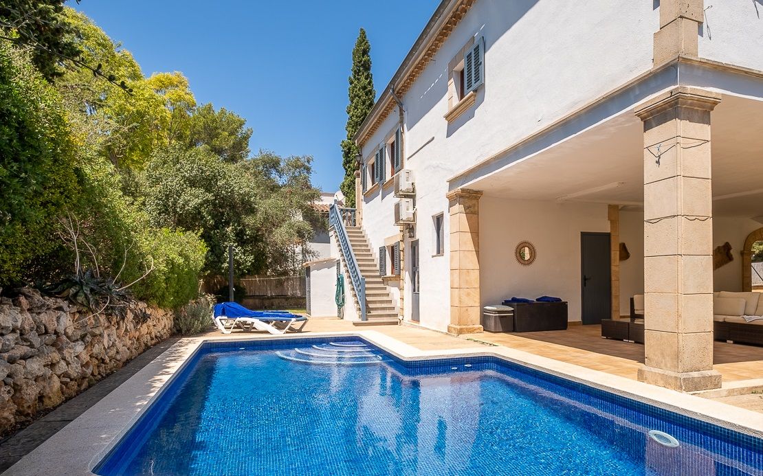 Villa de 431 m2 en Bonaire, Alcudia, con licencia ETV y piscina