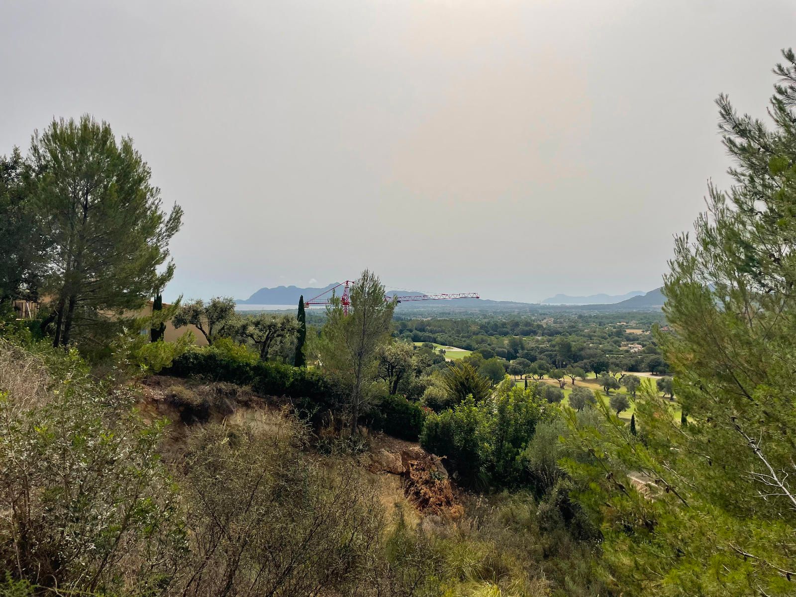 Solar en Pollença de 1.140 m2 con licencia de obra y vistas al mar