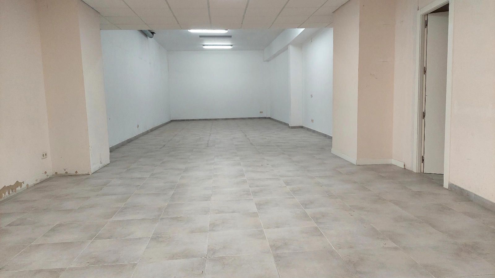 Diáfano Local de 126 m2 en Son Armadams, Palma de Mallorca