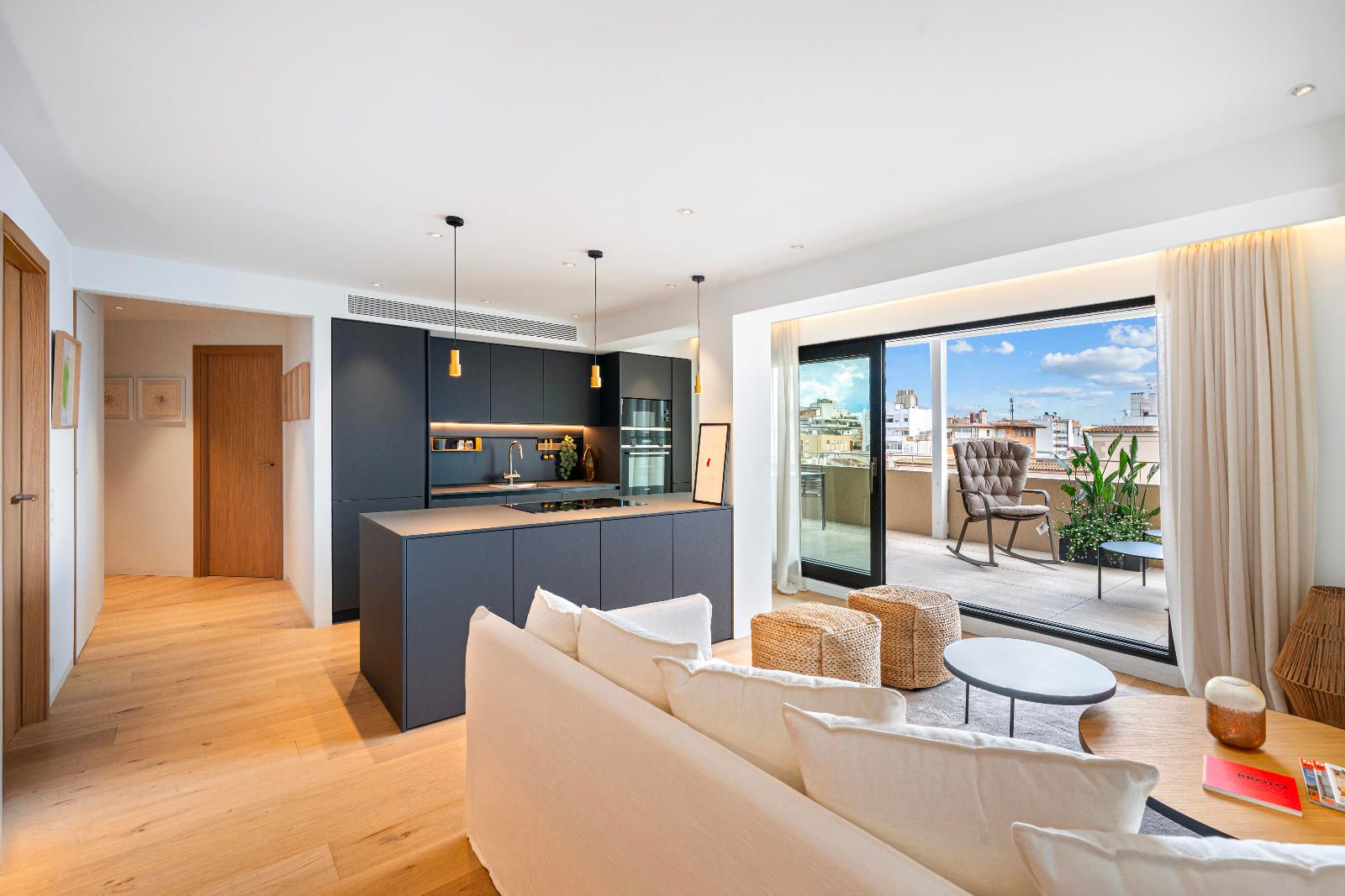 Ático reformado con gran terraza en Palma de Mallorca, zona Avenidas