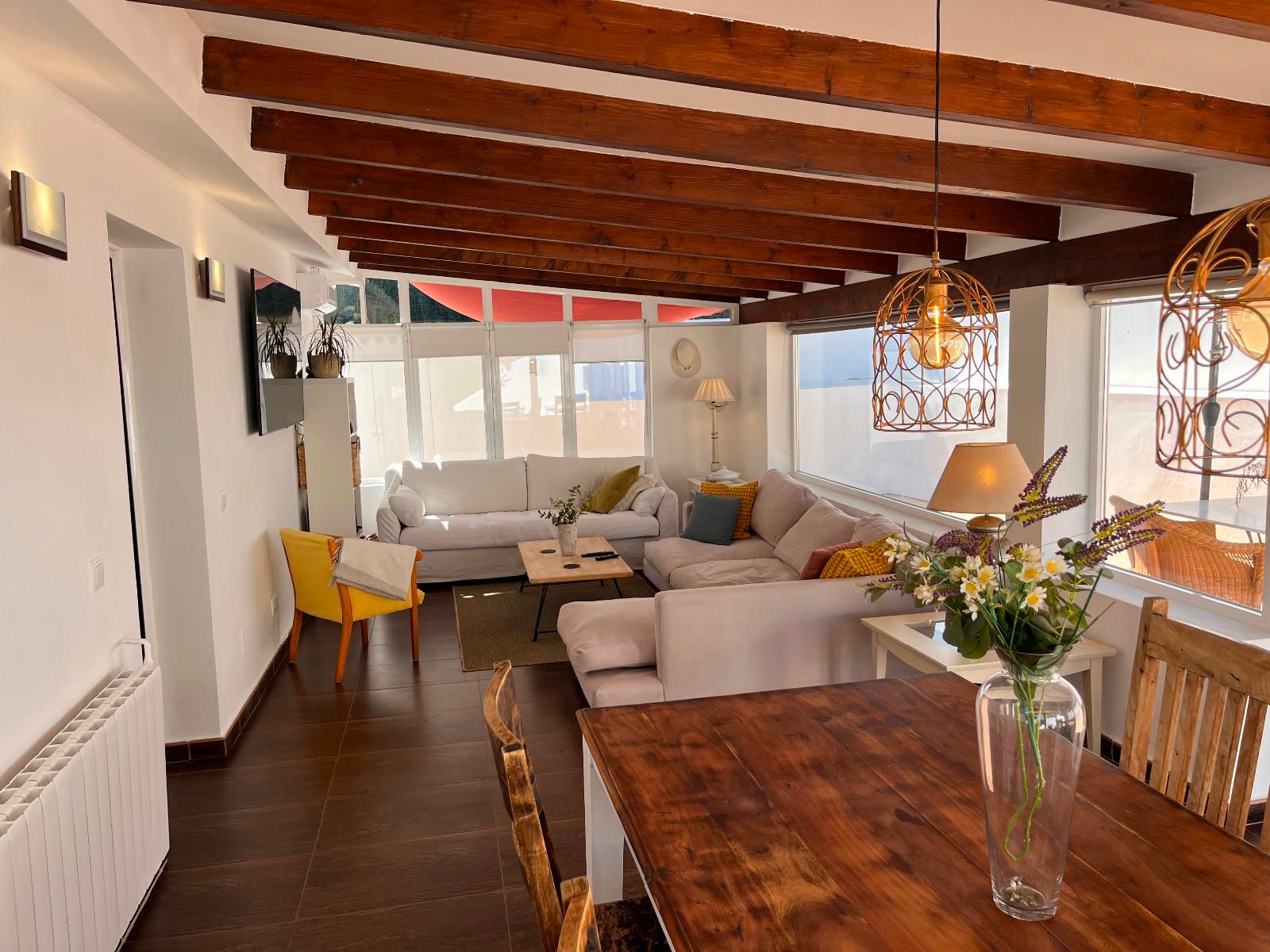 Villa de 221 m2 en Costa de la Calma con piscina y garaje