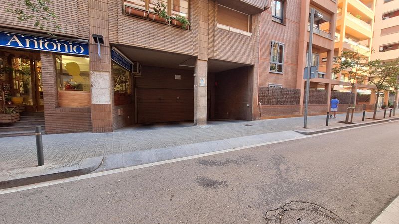 Garaje en alquiler Barcelona. Ref: 3410. Calvet Premium Real Estate