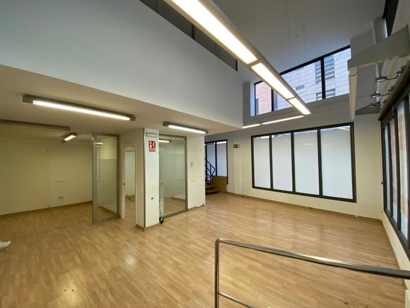 Local Comercial en alquiler Sant Feliu de Llobregat, Barcelona. Ref: 3803. Calvet Premium Real Estate