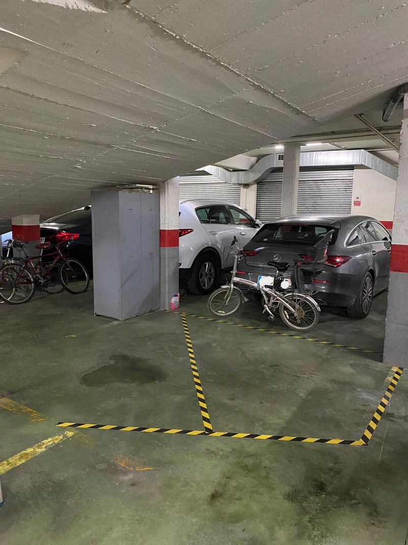 Garaje en alquiler Sant Feliu de Llobregat, Barcelona. Ref: 3813. Calvet Premium Real Estate