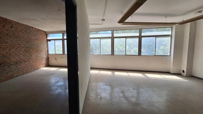 Nau Industrial en lloguer Barcelona. Ref: 3996. Calvet Premium Real Estate