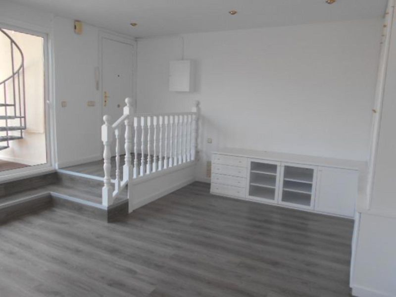 Atic en lloguer Barcelona. Ref: 4010. Calvet Premium Real Estate