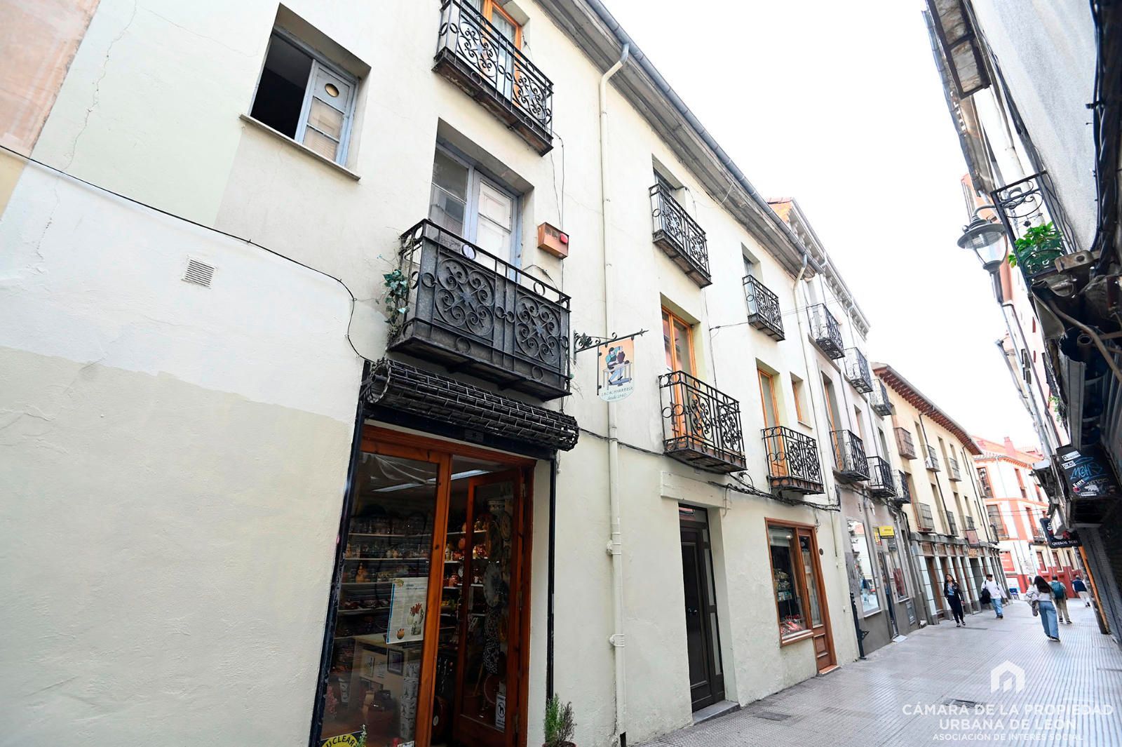 Edificio Singular en venta León. Ref: 3647. Cámara de la Propiedad Urbana de León